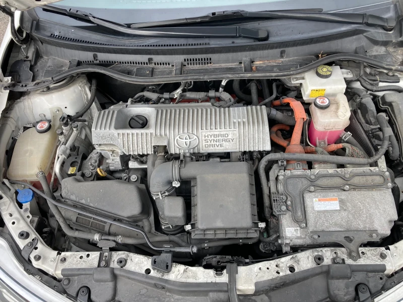 Toyota Auris 1.8 Hibrid Avtomatik 99ks 136000 km Originalni, снимка 14 - Автомобили и джипове - 53398564