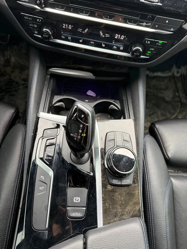 BMW 540 MPACK* HARMAN* HEADUP* ПОДГРЕВ* 1СОБСТВЕНИК, снимка 9 - Автомобили и джипове - 53893108