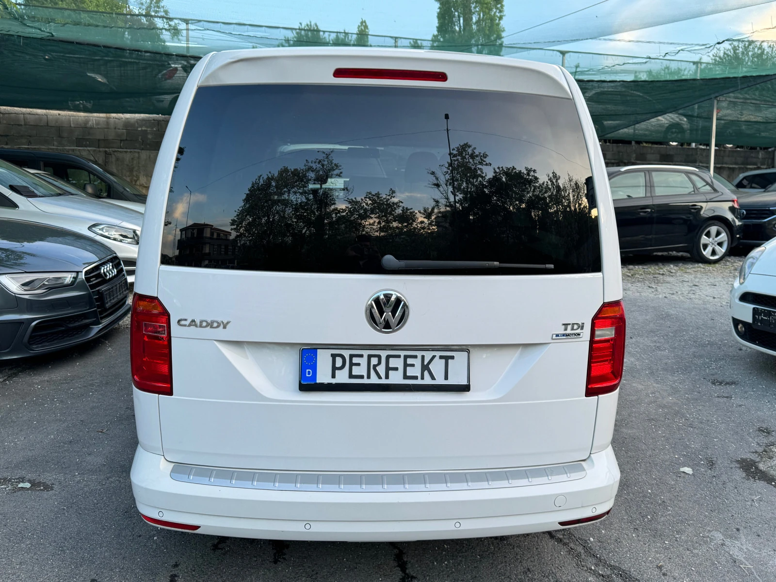 VW Caddy 2.0TDI Maxi - изображение 4