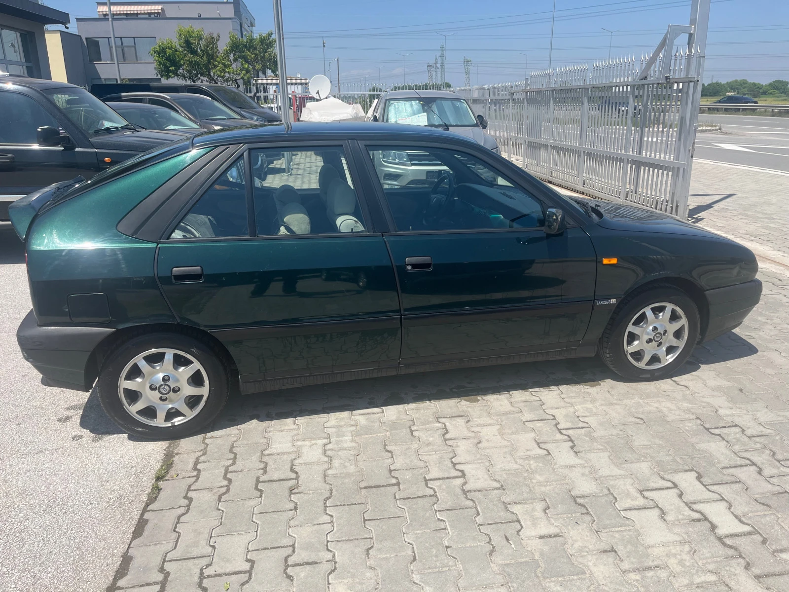 Lancia Delta 1.6 i 103 k.c - изображение 5