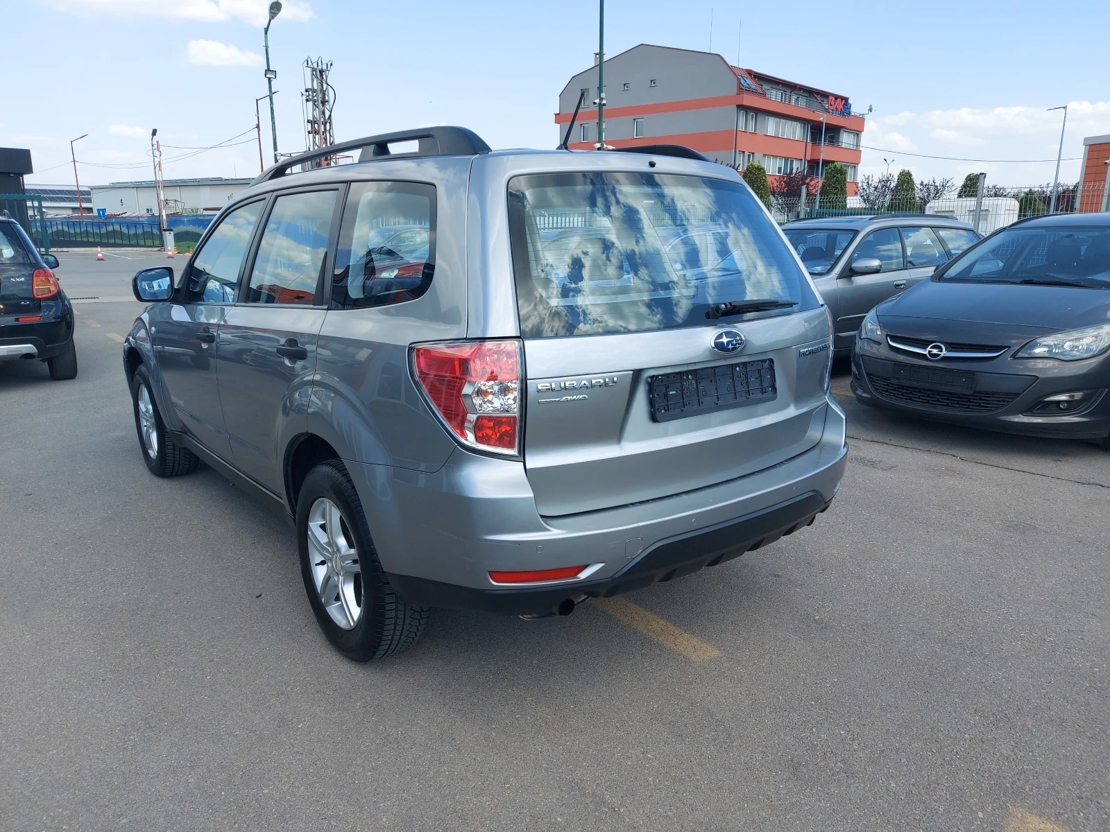 Subaru Forester 2.0 i Swiss Special, АВТОМАТИК, AWD - изображение 5