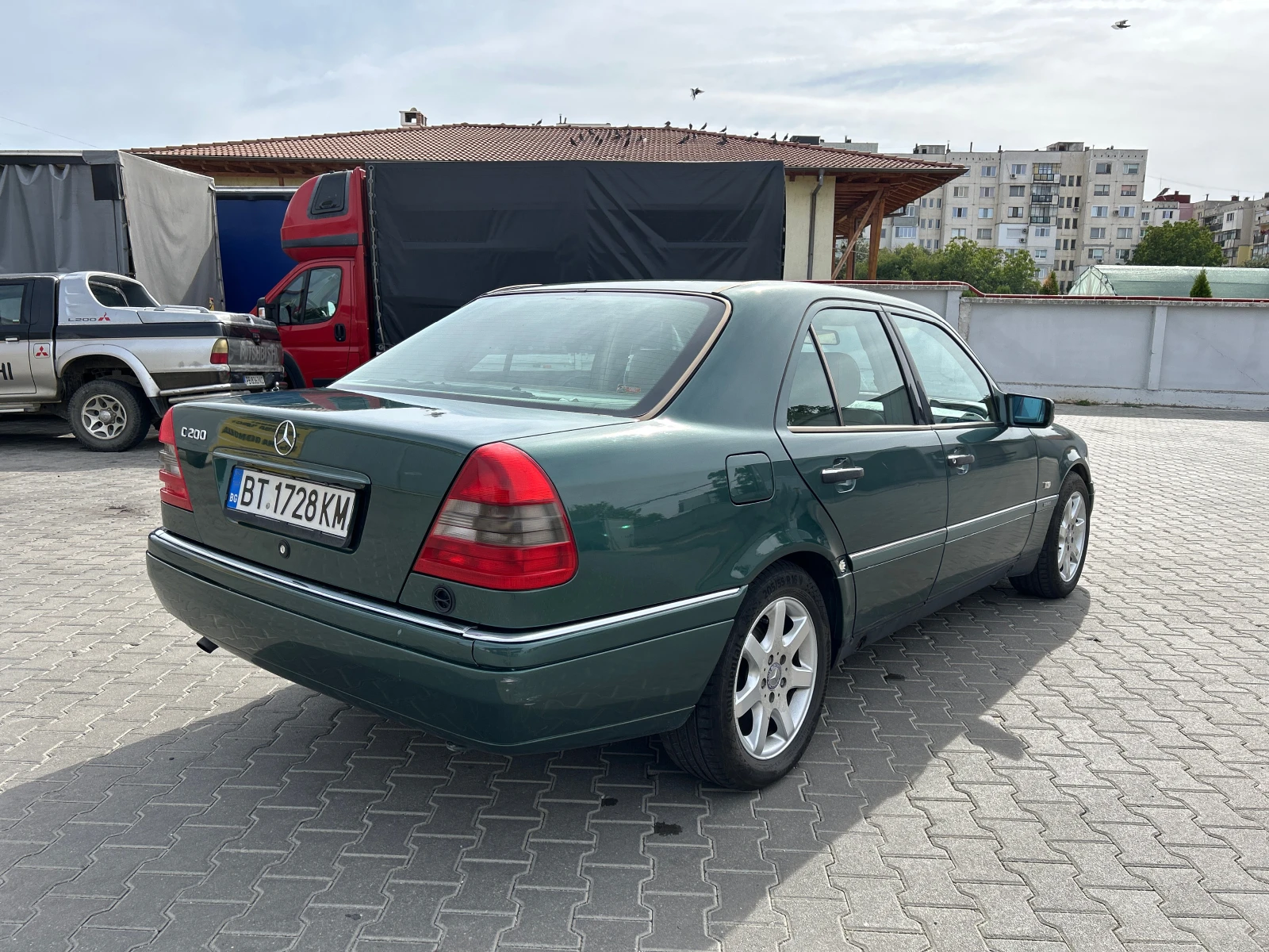 Mercedes-Benz C 200  - изображение 7
