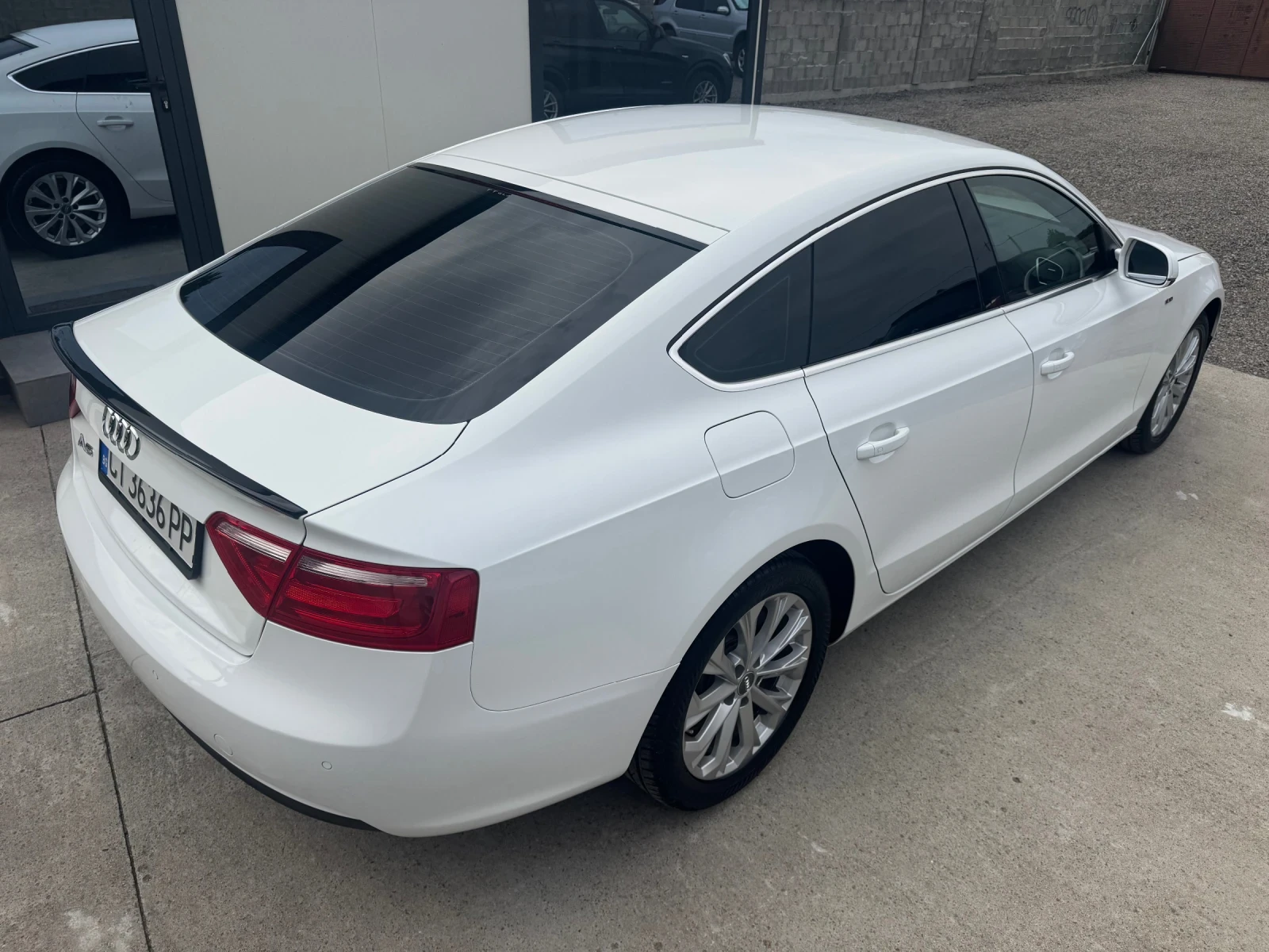 Audi A5 2.0 TDI 140 .. / 110 000 .   | Mobile.bg   8