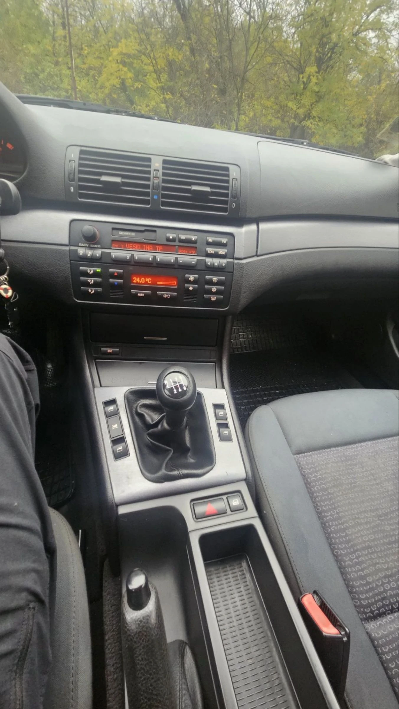 BMW 320 2.0d    face | Mobile.bg � ����������� 9