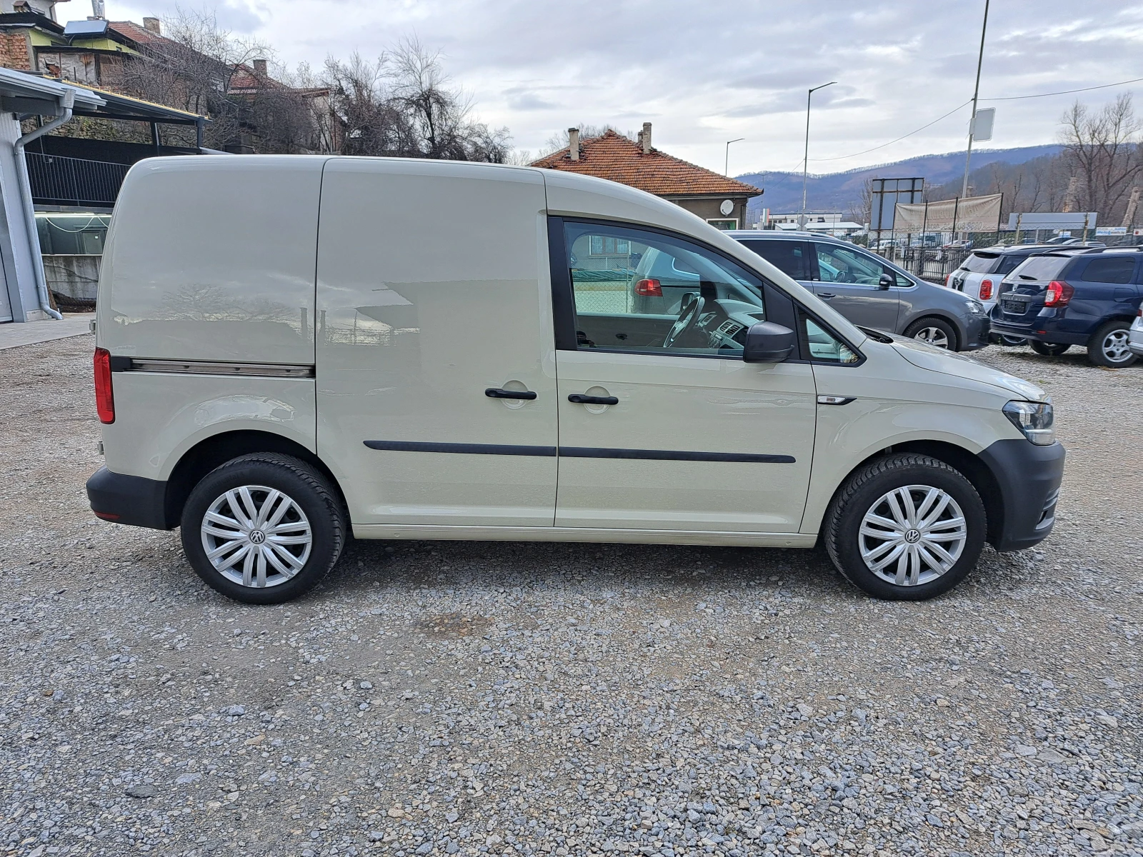 VW Caddy 2.0TDI* 140PS* �����* NAVI* ��������* ������* 6�� | Mobile.bg � ����������� 6