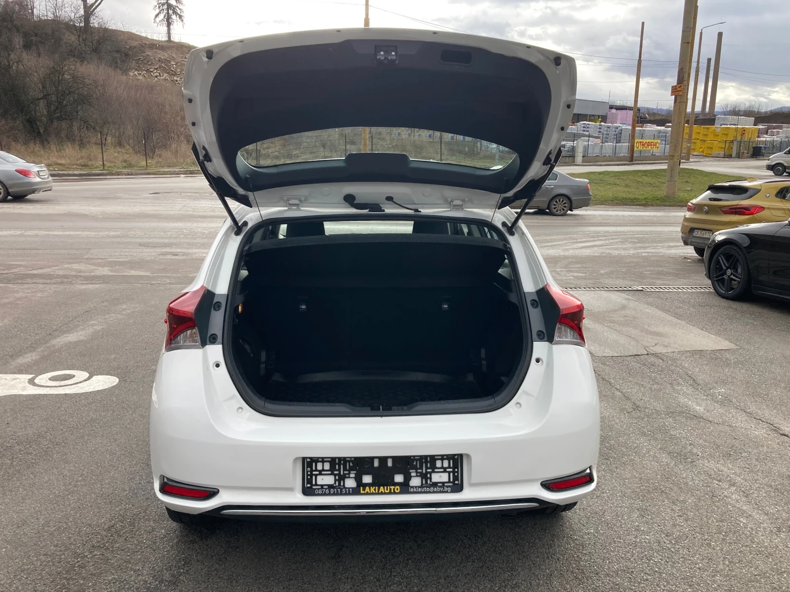 Toyota Auris 1.8 Hibrid Avtomatik 99ks 136000 km Originalni | Mobile.bg � ����������� 5