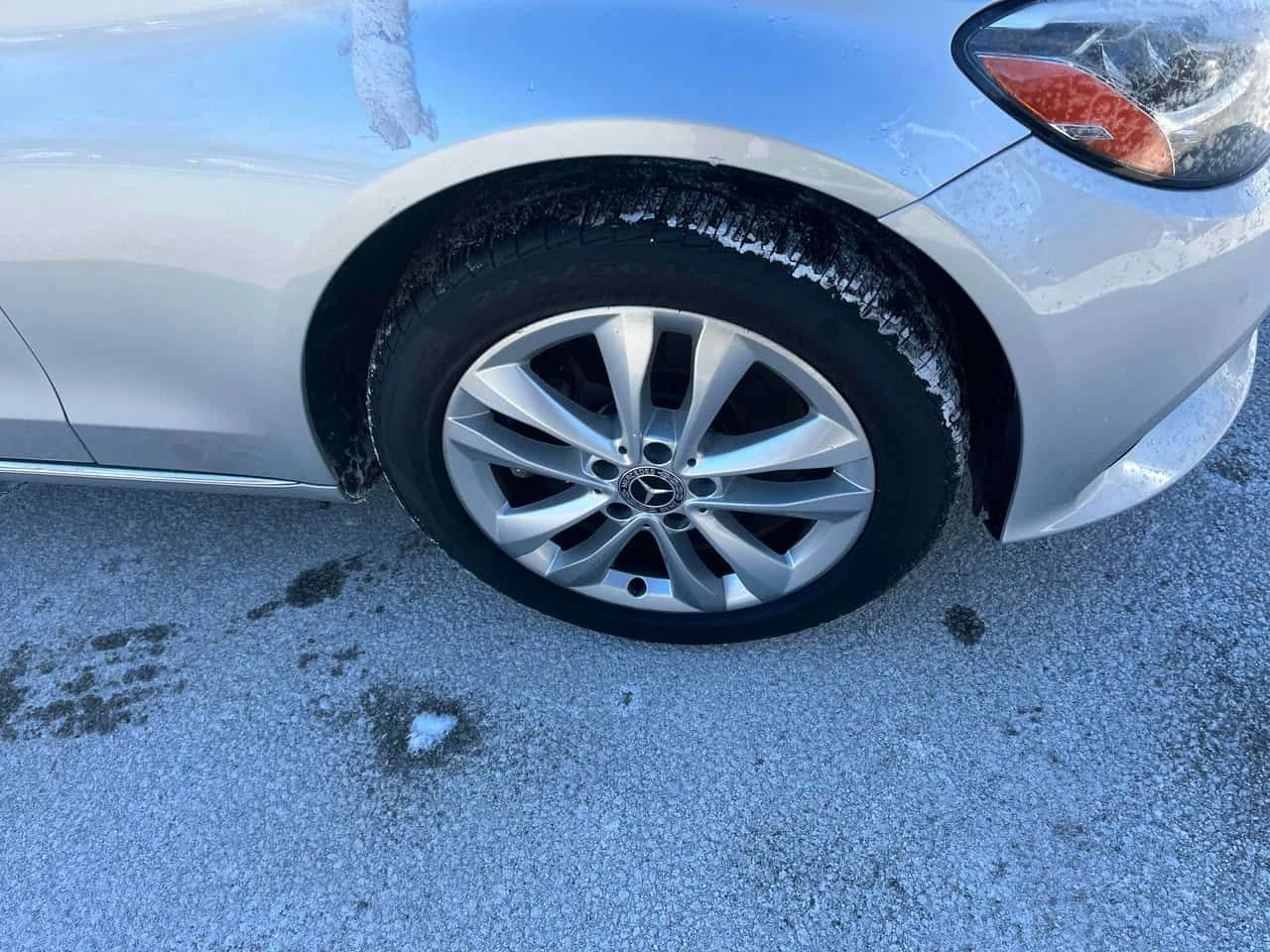 Mercedes-Benz C 300 CARFAX/ШИБИДАХ/ПОДГРЕВИ, снимка 6 - Автомобили и джипове - 53765119