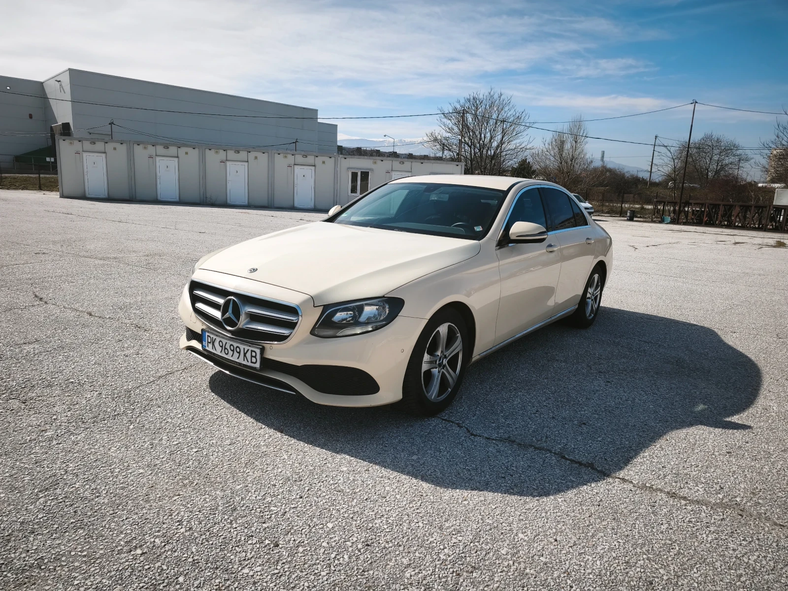 Mercedes-Benz E 200, снимка 15 - Автомобили и джипове - 53781899