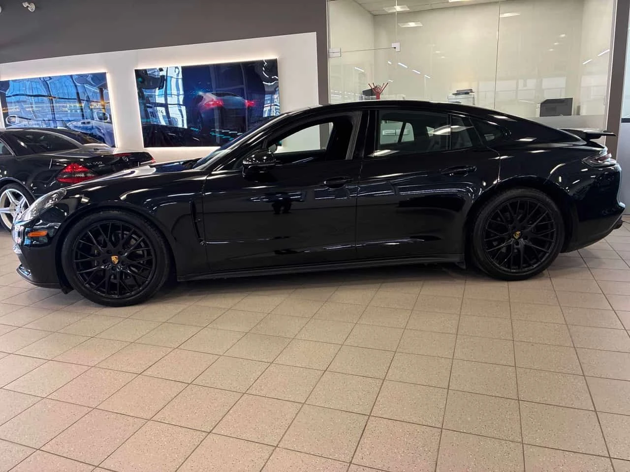 Porsche Panamera  4  / CARFAX/ PANORAMA / CAMERA / MATRIX , снимка 2 - Автомобили и джипове - 53854100