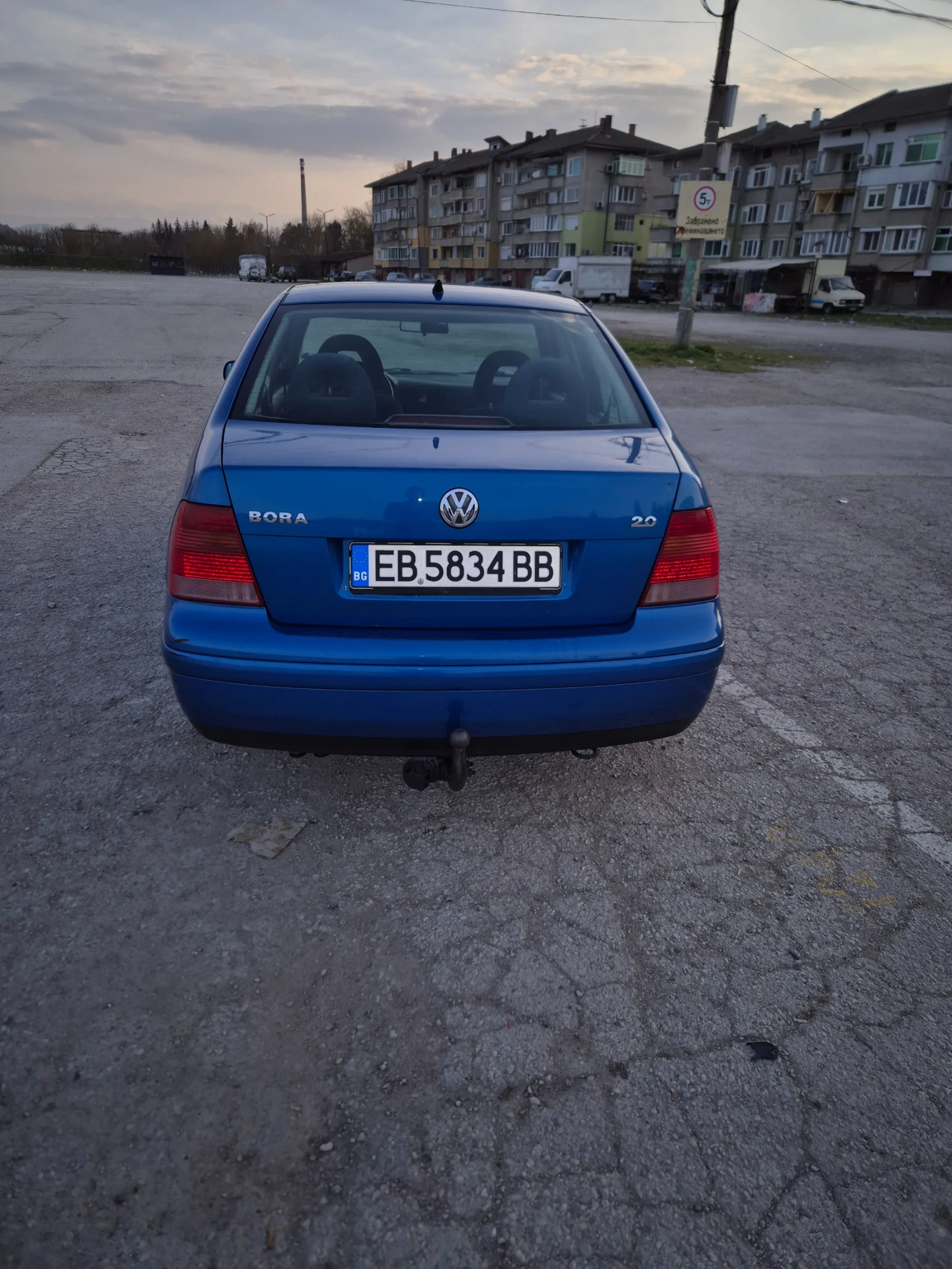 VW Bora, снимка 2 - Автомобили и джипове - 53885322