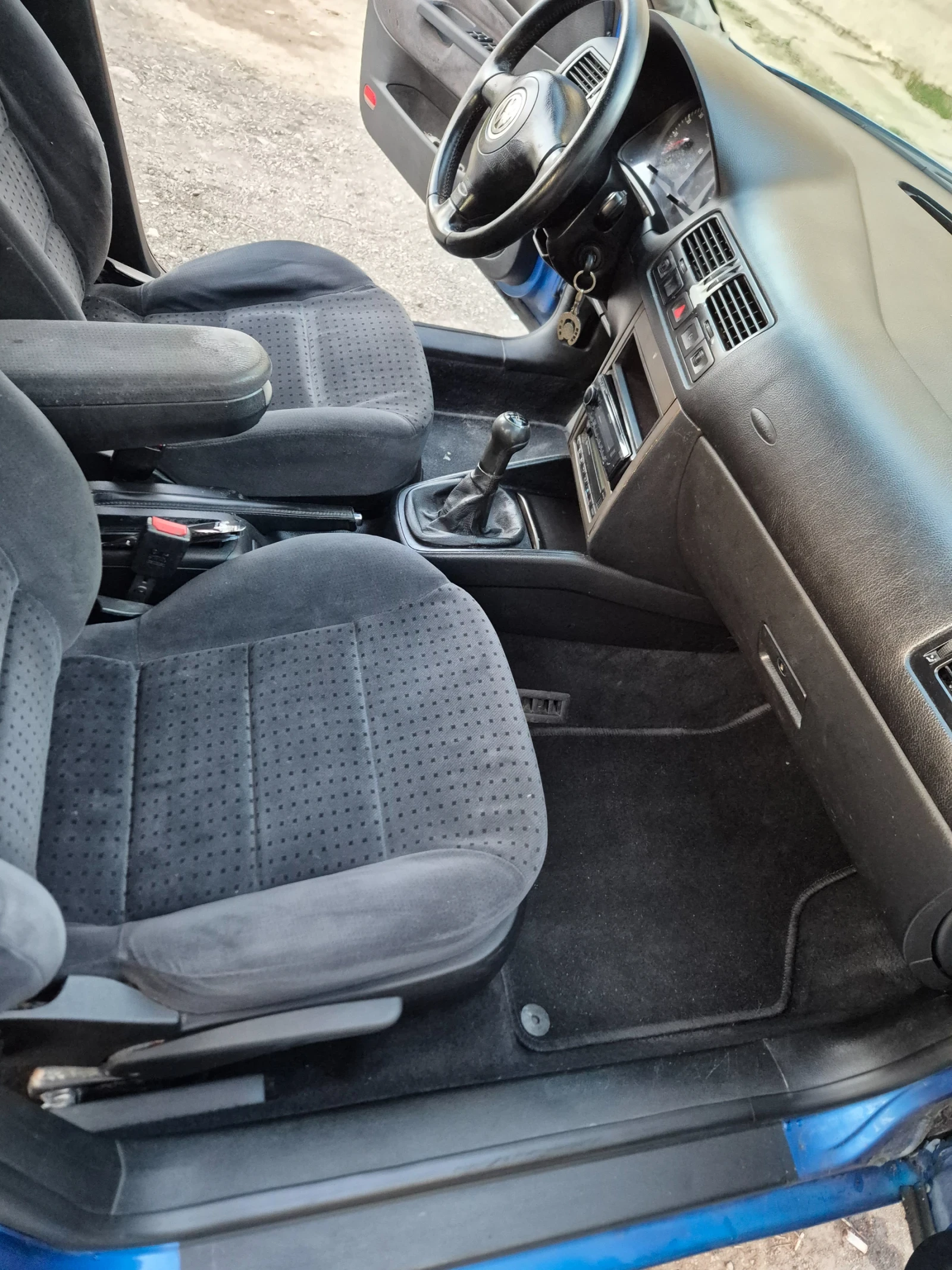 VW Bora, снимка 9 - Автомобили и джипове - 53885322