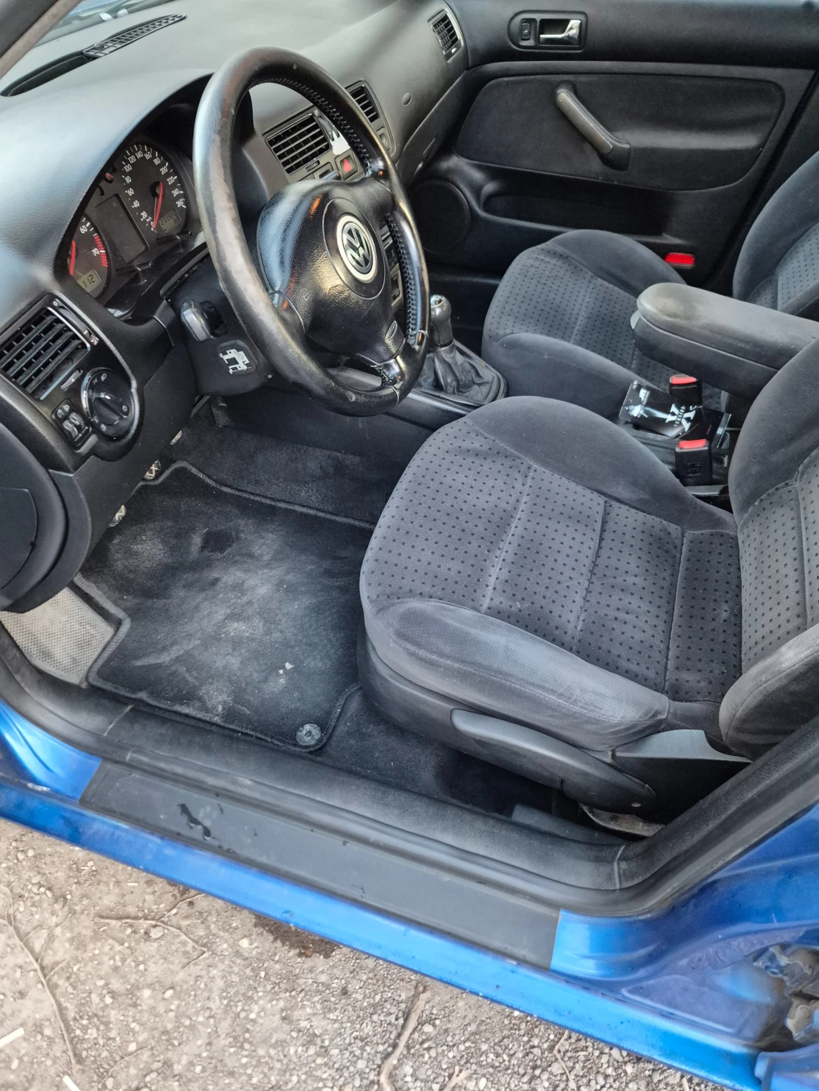 VW Bora, снимка 12 - Автомобили и джипове - 53885322