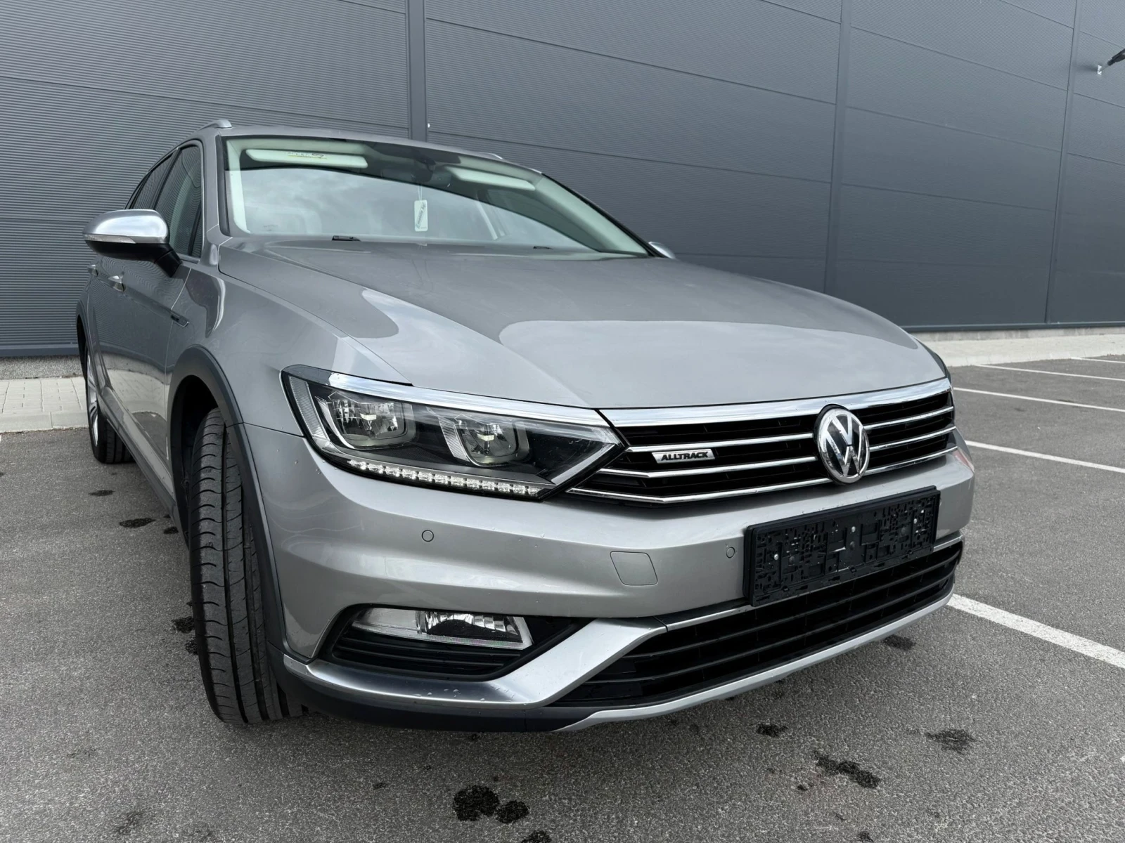 VW Alltrack Digital-Distronic, 2.0 Дизел, 4MOTION, снимка 2 - Автомобили и джипове - 53928087