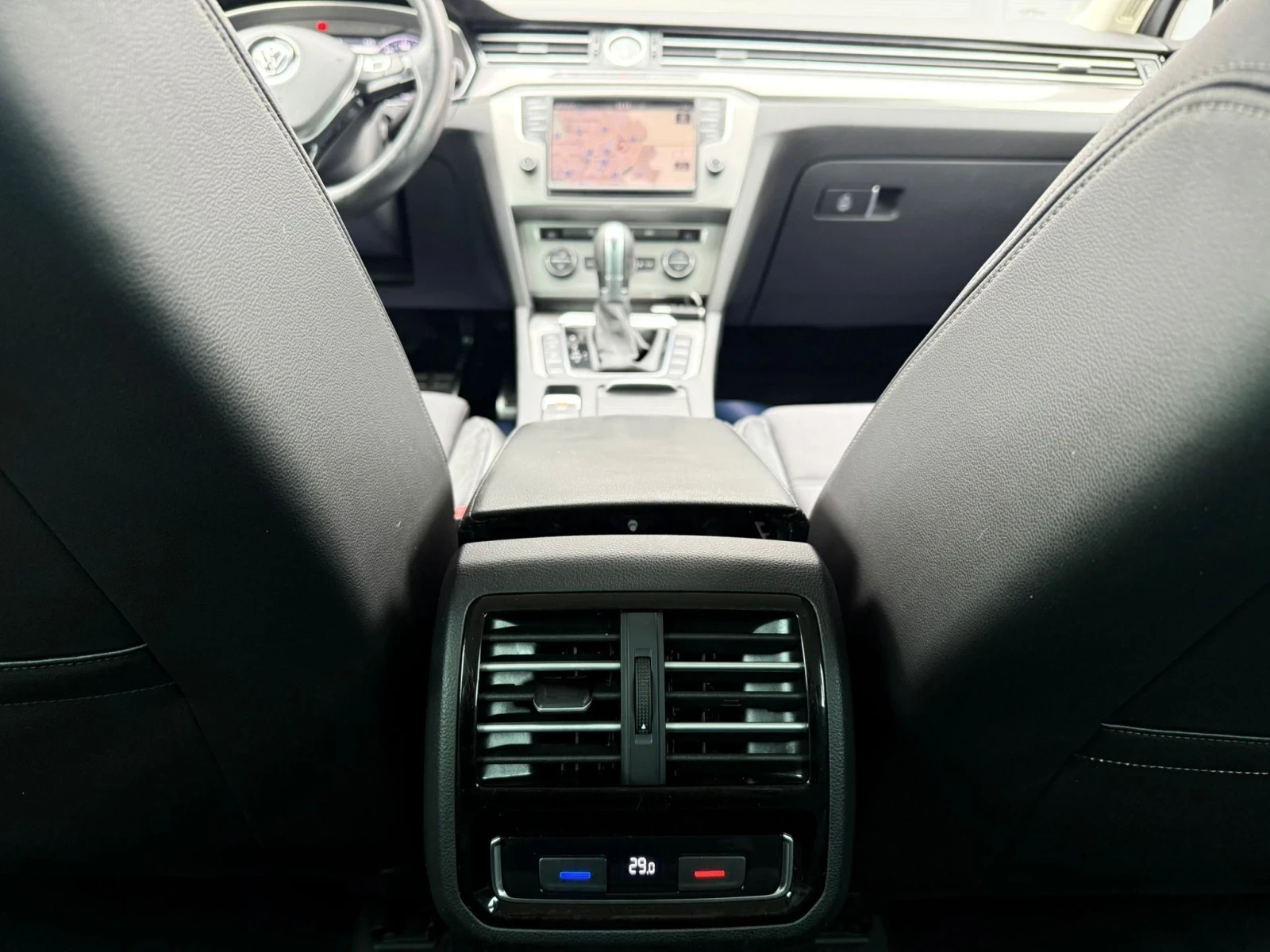 VW Alltrack Digital-Distronic, 2.0 Дизел, 4MOTION, снимка 17 - Автомобили и джипове - 53928087