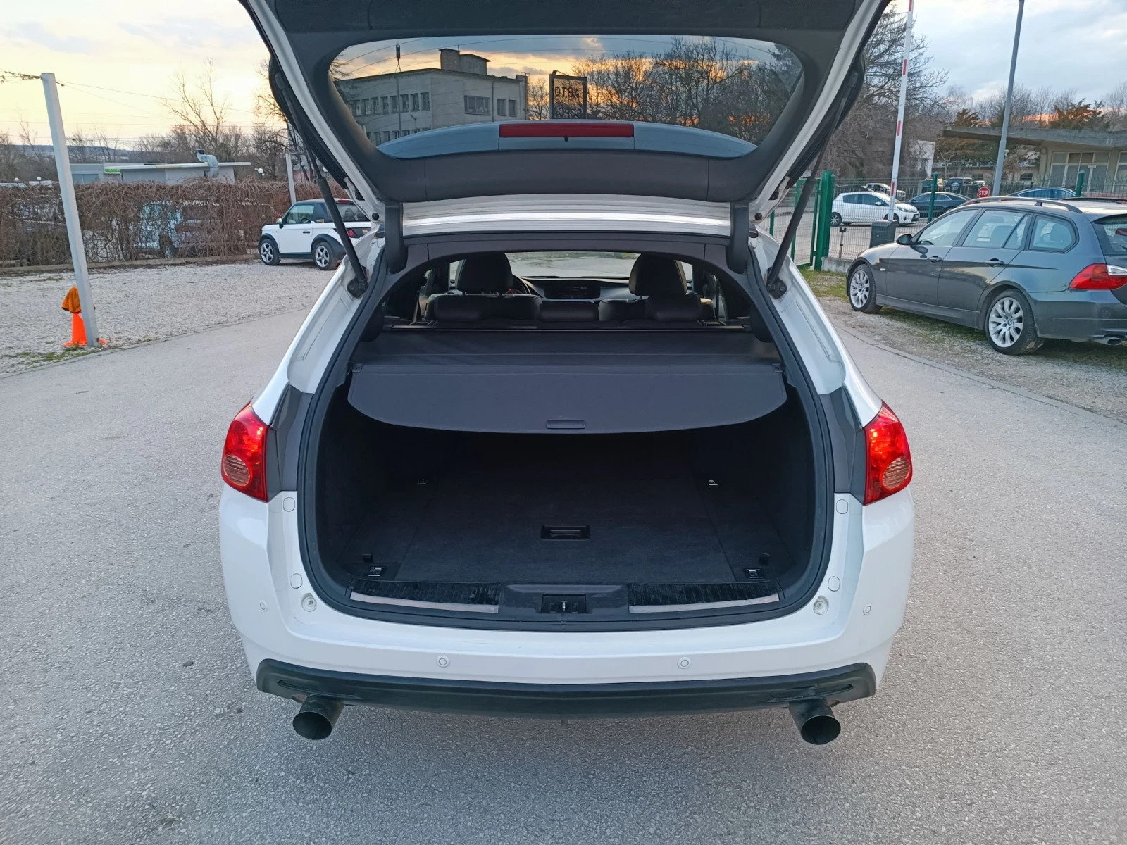 Honda Accord 2.4i-201кс-ШВЕЙЦАРИЯ-РЪЧКА-6ск-TypeS-ДИСТРОНИК, снимка 5 - Автомобили и джипове - 53990580