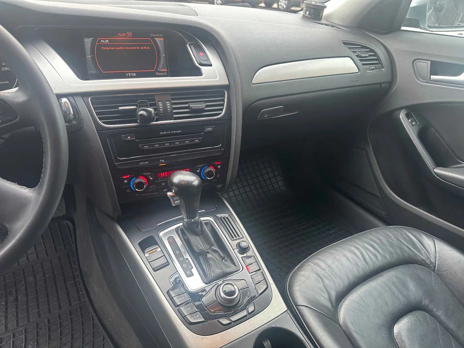 Audi A4 2.7 TDI, снимка 13 - Автомобили и джипове - 54033384