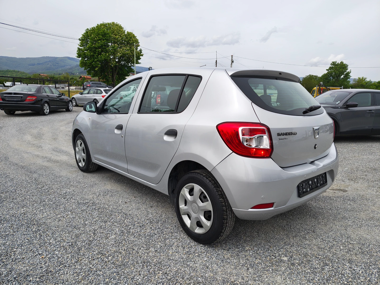 Dacia Sandero 1.2 I GAZ !!!, снимка 6 - Автомобили и джипове - 54463488