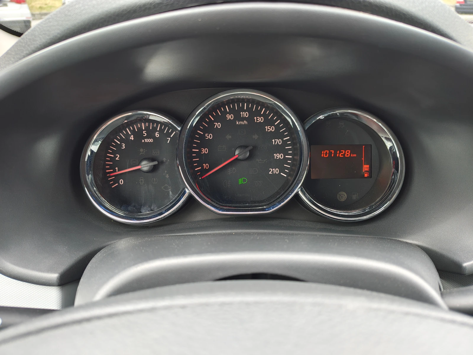 Dacia Sandero 1.2 I GAZ !!!, снимка 16 - Автомобили и джипове - 54463488