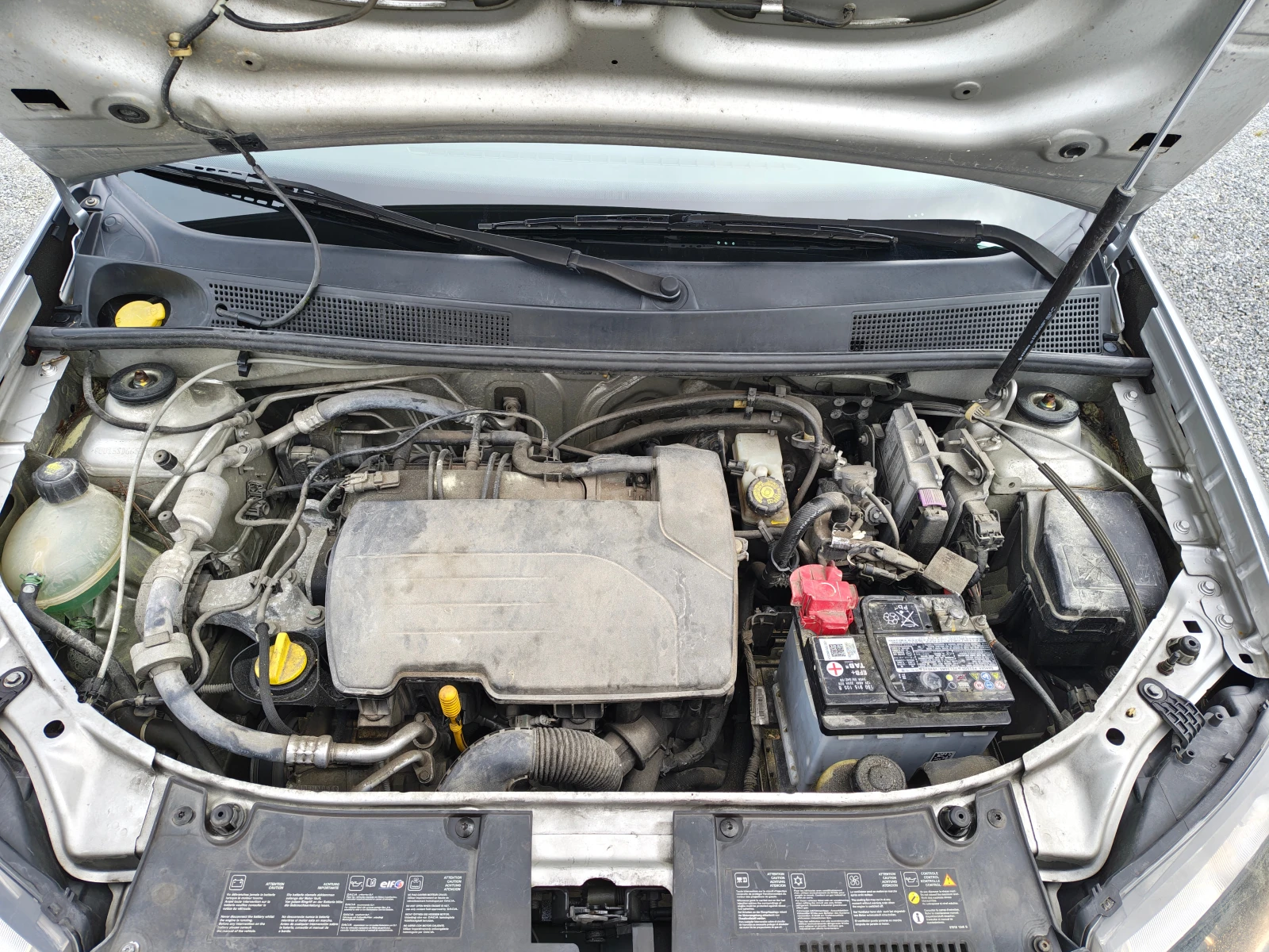 Dacia Sandero 1.2 I GAZ !!!, снимка 17 - Автомобили и джипове - 54463488