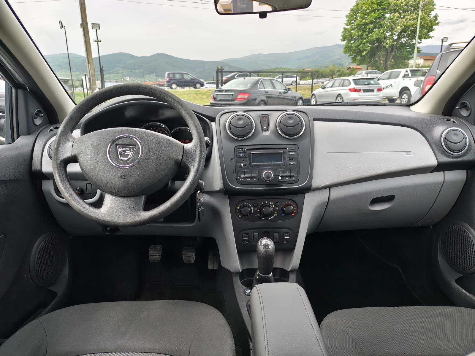 Dacia Sandero 1.2 I GAZ !!!, снимка 11 - Автомобили и джипове - 54463488