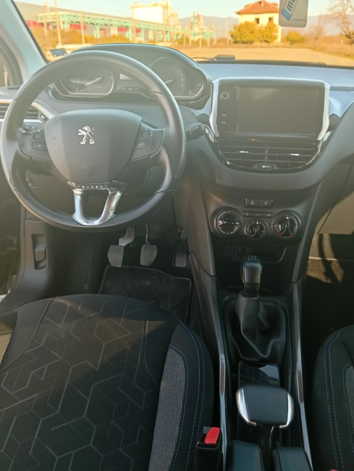 Peugeot 2008, снимка 6 - Автомобили и джипове - 54597515