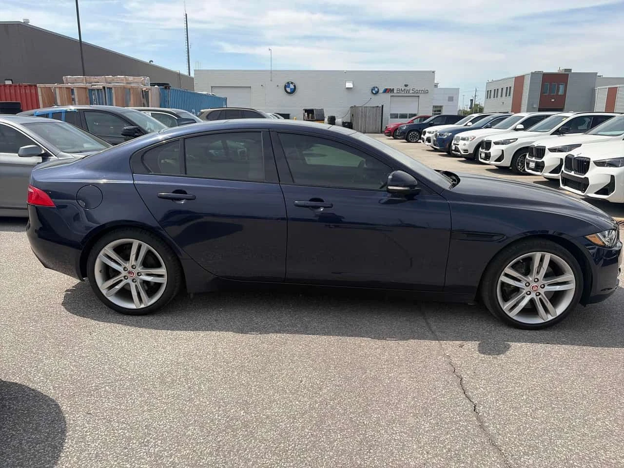 Jaguar XE * Prestige * CARFAX * ЦЕНА ДО БГ, снимка 3 - Автомобили и джипове - 54837623