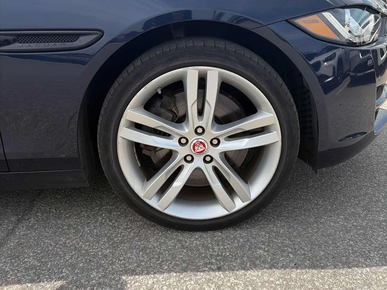 Jaguar XE * Prestige * CARFAX * ЦЕНА ДО БГ, снимка 6 - Автомобили и джипове - 54837623