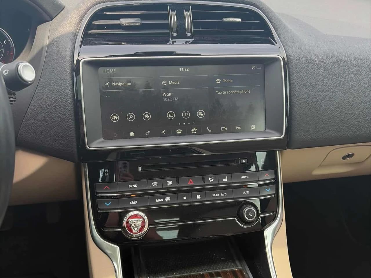 Jaguar XE * Prestige * CARFAX * ЦЕНА ДО БГ, снимка 10 - Автомобили и джипове - 54837623