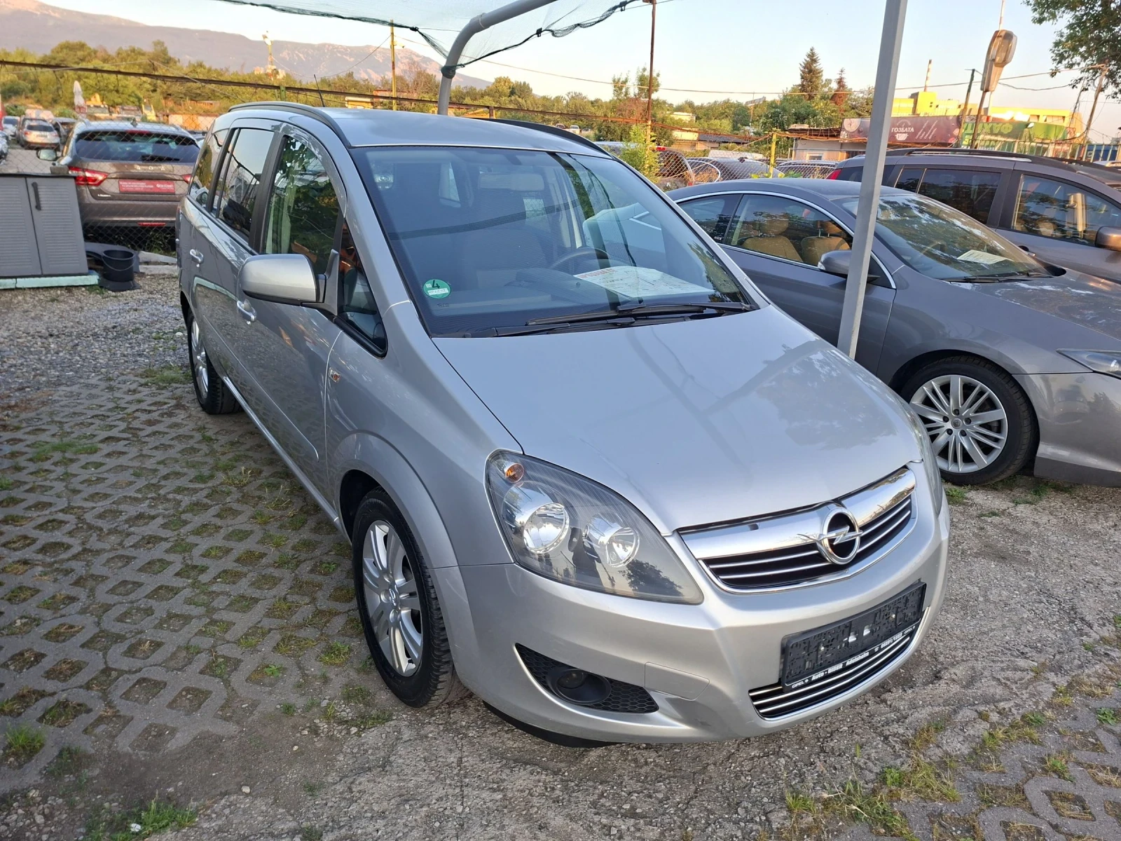 Opel Zafira FACELIFT, 1.8 140 К.С, EURO5, 7 МЕСТА, НОВ ВНОС.