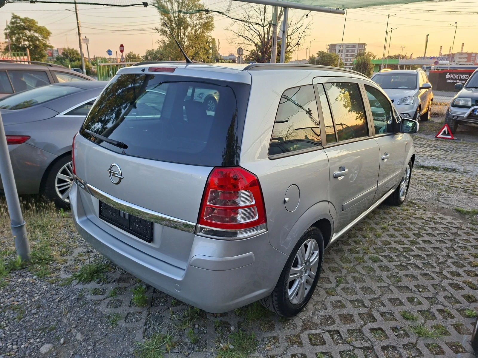 Opel Zafira FACELIFT, 1.8 140 �.�, EURO5, 7 �����, ��� ����. | Mobile.bg � ����������� 6