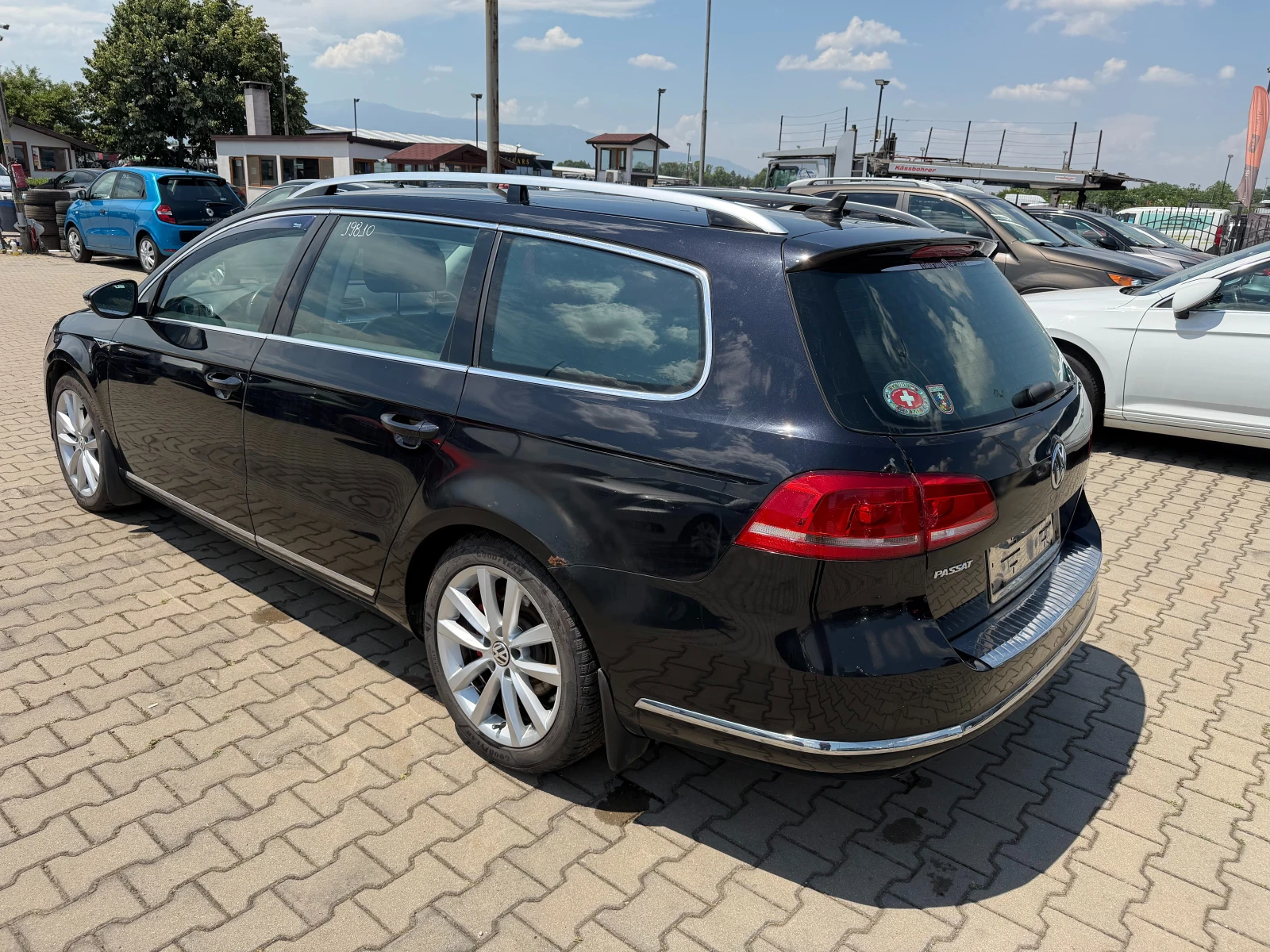 VW Passat 2.0TDI AVTOMAT/NAVI/KOJA EURO 5, снимка 8 - Автомобили и джипове - 55101811