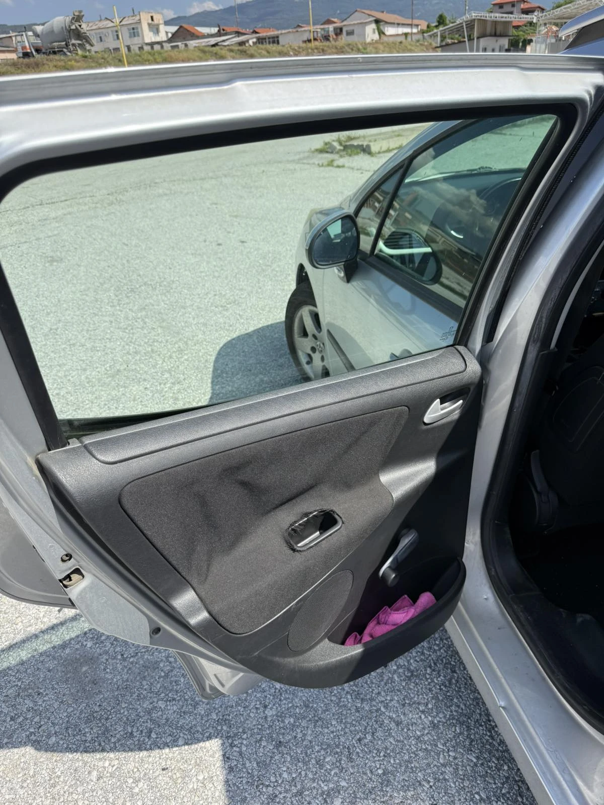 Peugeot 207 1.4 SW (73 �.�. BRC-���) | Mobile.bg � ����������� 10