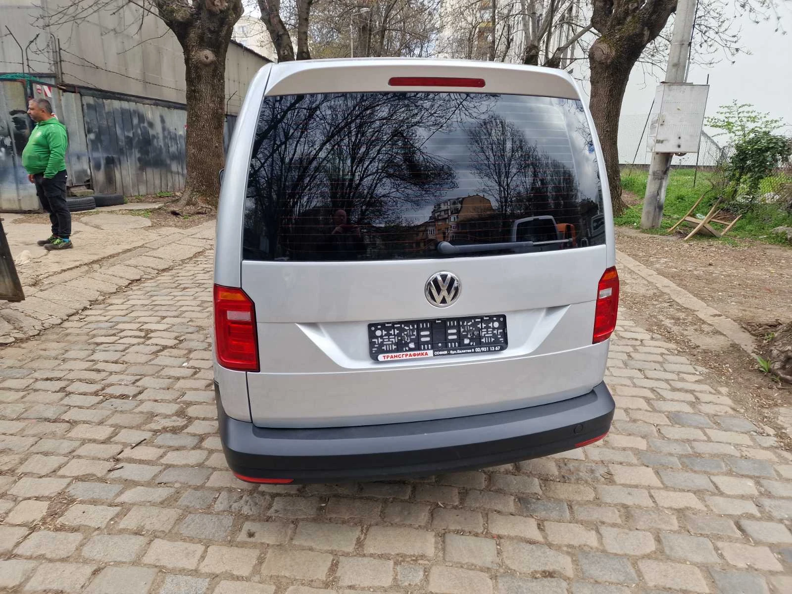 VW Caddy MAXi, снимка 7 - Автомобили и джипове - 55354180