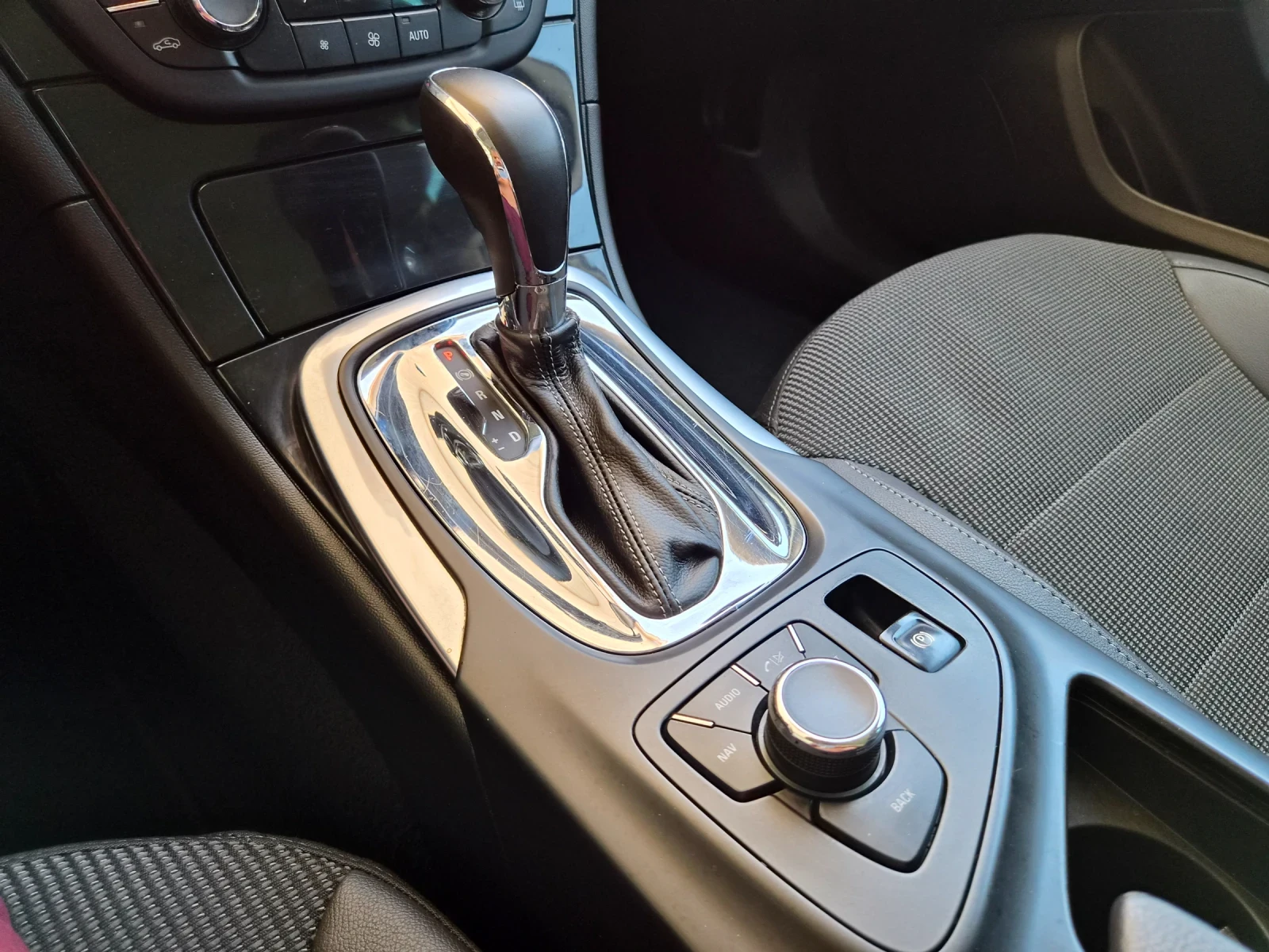 Opel Insignia 2.0CDTI 160ps. AVTOMAT | Mobile.bg � ����������� 7