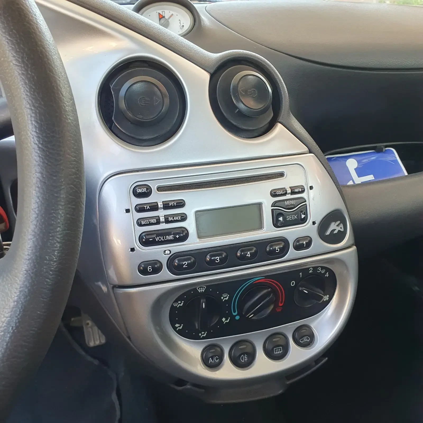 Ford Ka 1.3i, снимка 13 - Автомобили и джипове - 55685440