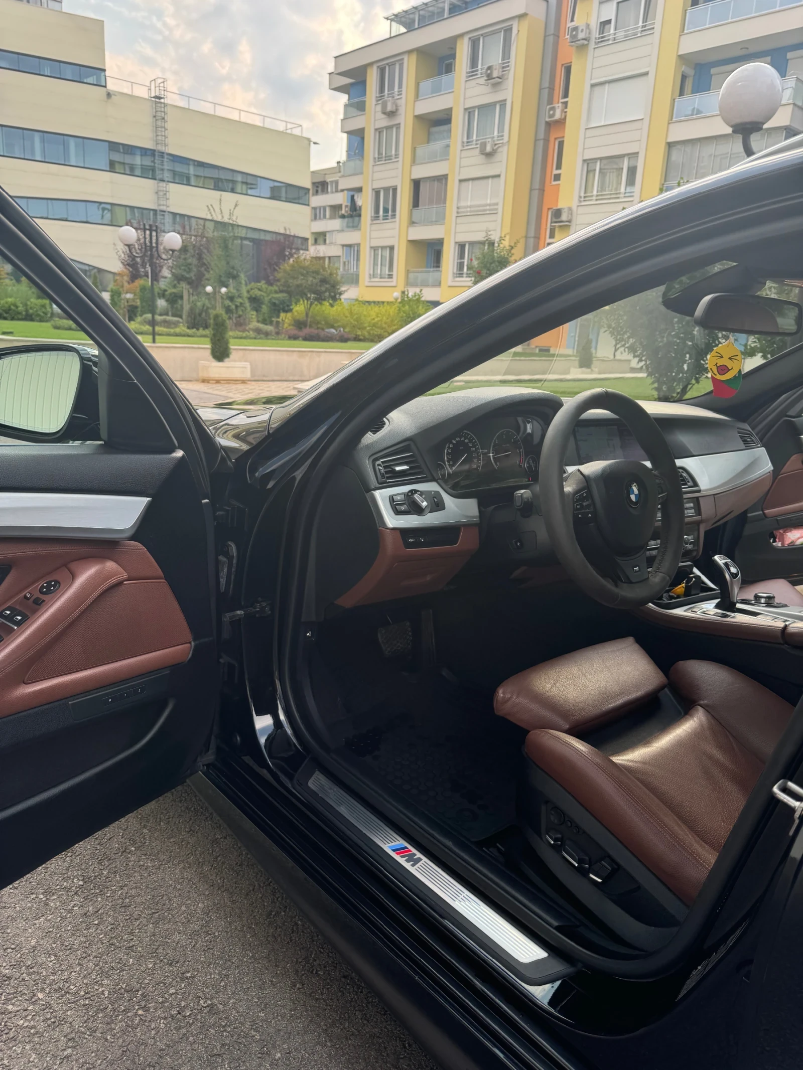 BMW 530 Xdrive, снимка 10 - Автомобили и джипове - 55754593