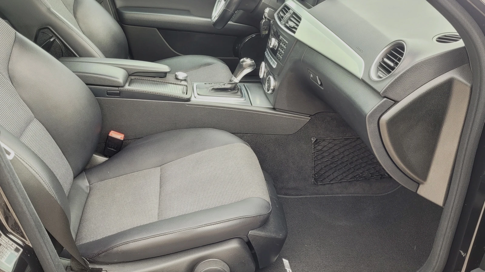 Mercedes-Benz C 350 АМG -Harman Kardon-TÜV-Germany-Безупречен!, снимка 10 - Автомобили и джипове - 55774547