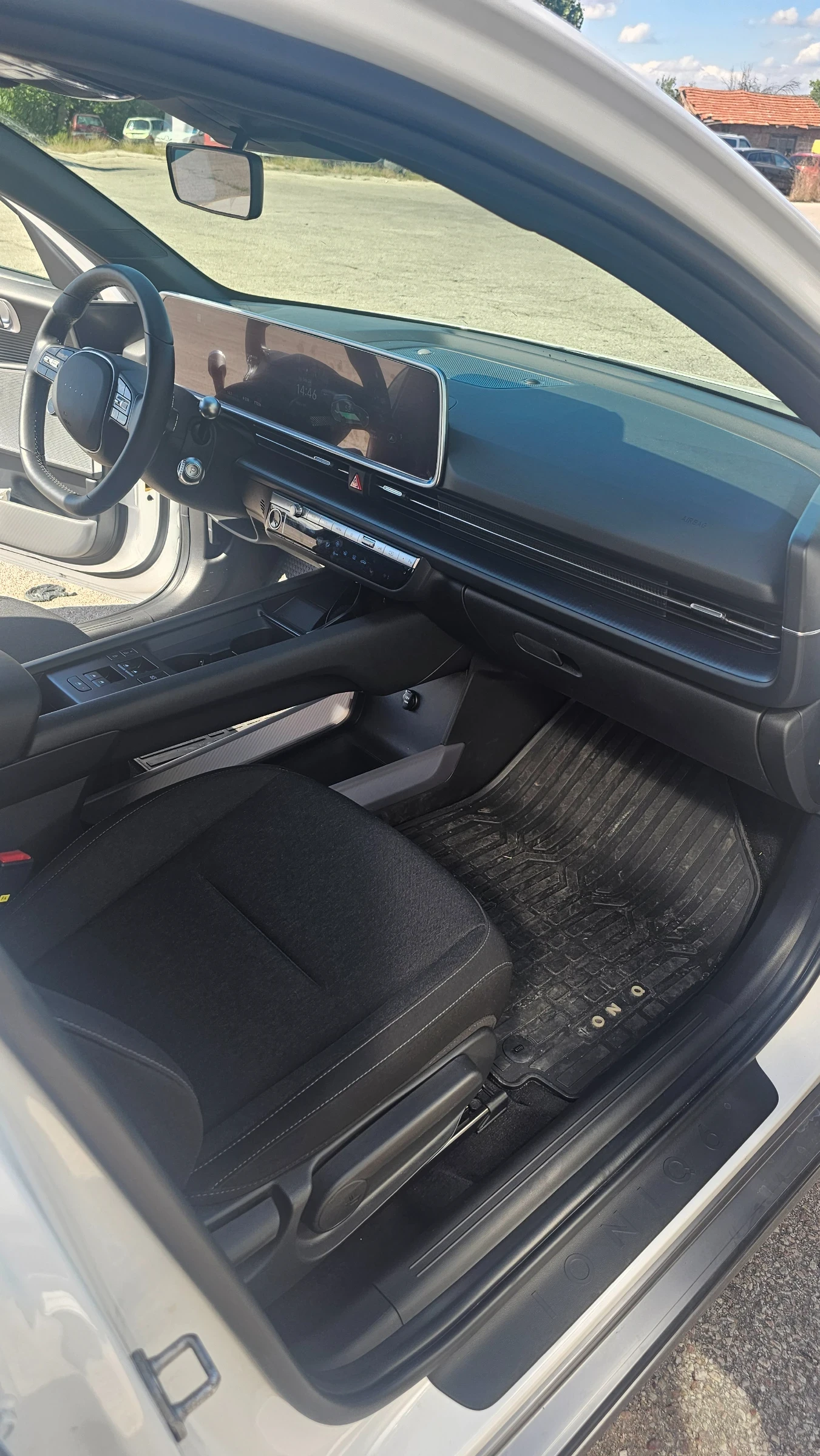 Hyundai Ioniq 6, снимка 12 - Автомобили и джипове - 56215263