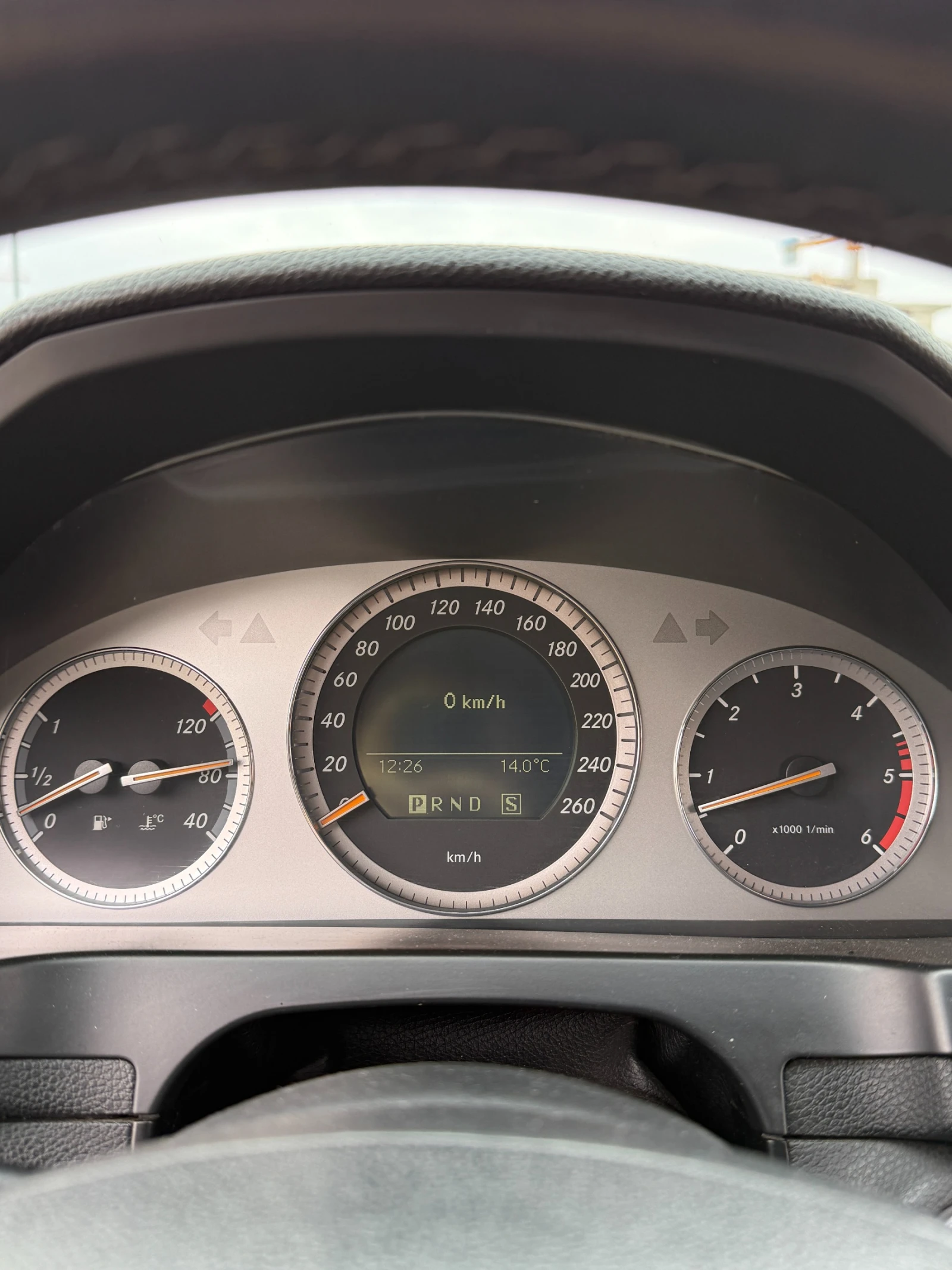 Mercedes-Benz C 320, снимка 11 - Автомобили и джипове - 56644200