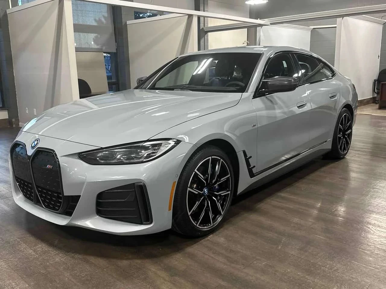 BMW i4
