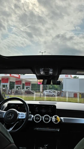 Mercedes-Benz GLB AMG 4MATIC 105000 км, снимка 8