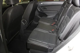 VW Tiguan SEL R-LINE* 4MOTION* ПАНО* ДИГИТАЛНО ТАБЛО* ПОДГРЕ, снимка 14