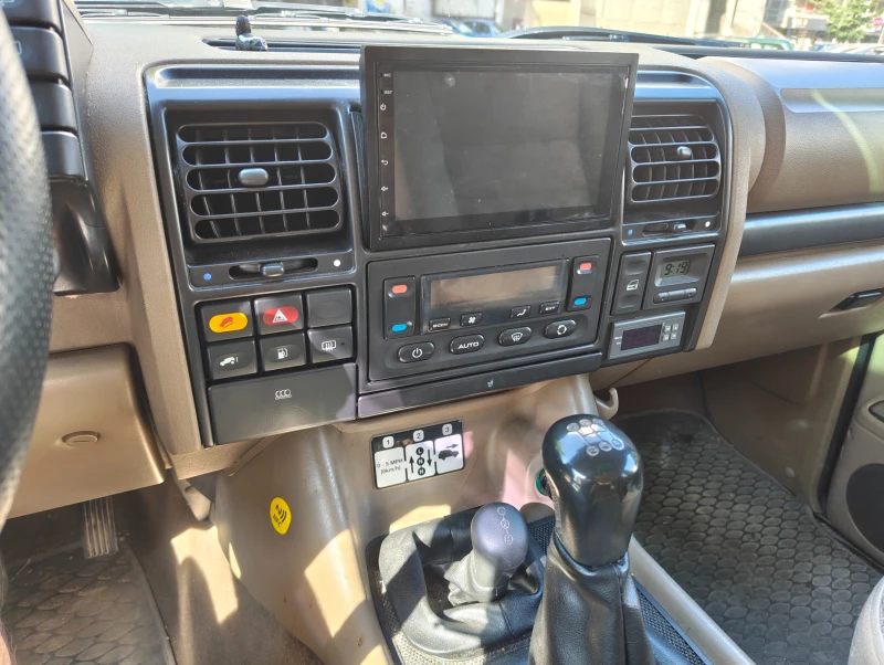 Land Rover Discovery TD5, снимка 8 - Автомобили и джипове - 52658192