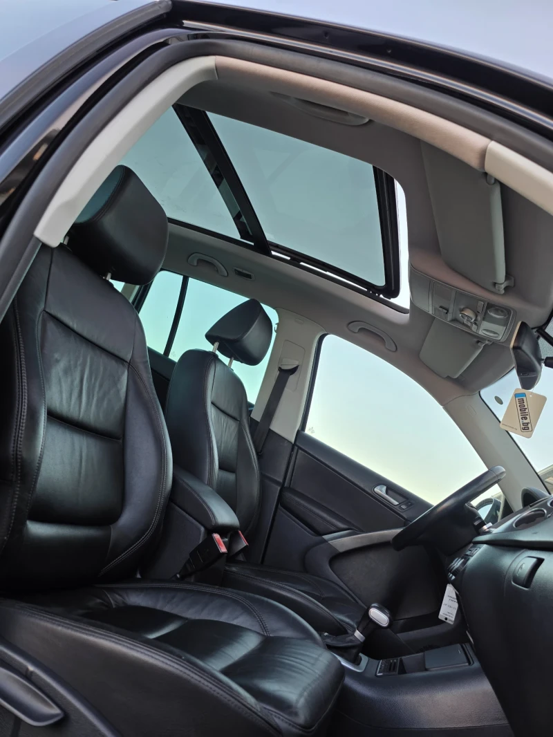 VW Tiguan Avtomat 4x4 Pan, снимка 10 - Автомобили и джипове - 51738810