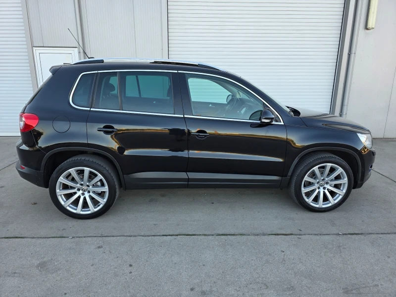 VW Tiguan Avtomat 4x4 Pan, снимка 5 - Автомобили и джипове - 51738810