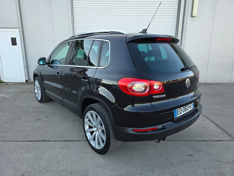 VW Tiguan Avtomat 4x4 Pan, снимка 3 - Автомобили и джипове - 51738810
