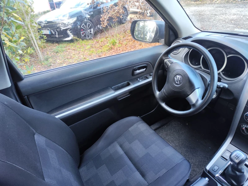 Suzuki Grand vitara 1.9D УНИКАТ 50000КМ, снимка 6 - Автомобили и джипове - 52856702
