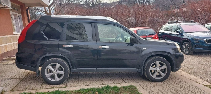 Nissan X-trail 2.0 D 4x4 Автоматик, снимка 3 - Автомобили и джипове - 53077035