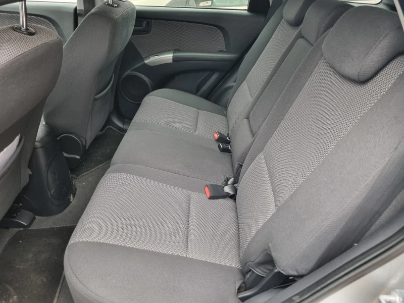 Kia Sportage 2.0, снимка 10 - Автомобили и джипове - 53207394