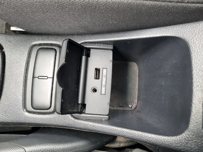 Kia Sportage 2.0, снимка 7 - Автомобили и джипове - 53207394